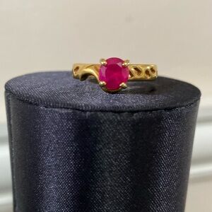 Vintage 14k HGE Lind Gold Ring with Red Gemstone